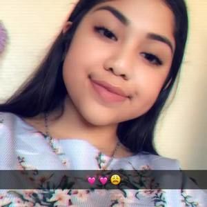 Meet your Posher, Perla